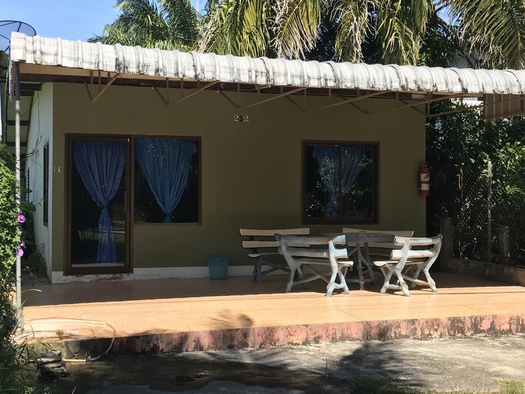 Cashew Nut Bungalows Hotell Ao Nang Eksteriør bilde