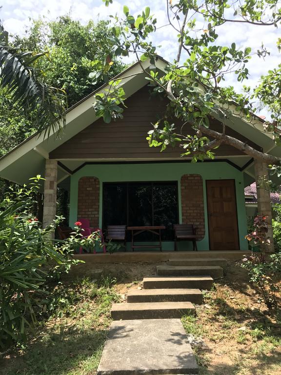Cashew Nut Bungalows Hotell Ao Nang Eksteriør bilde