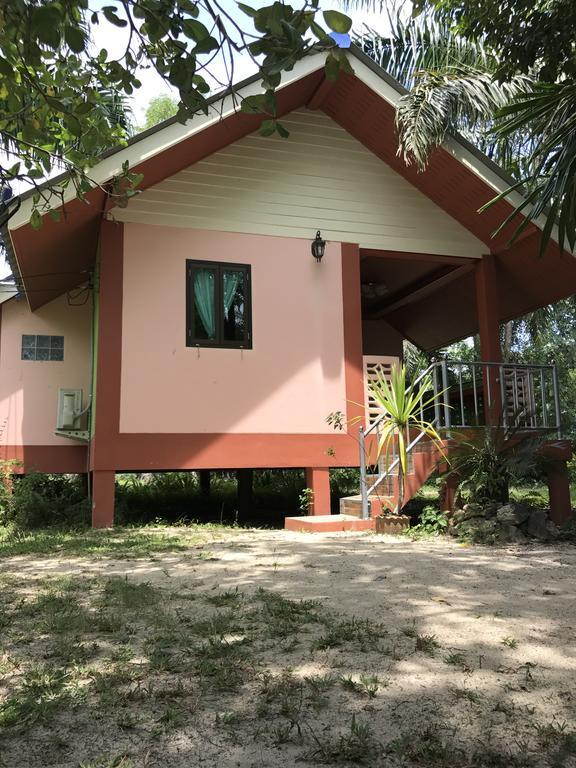 Cashew Nut Bungalows Hotell Ao Nang Eksteriør bilde